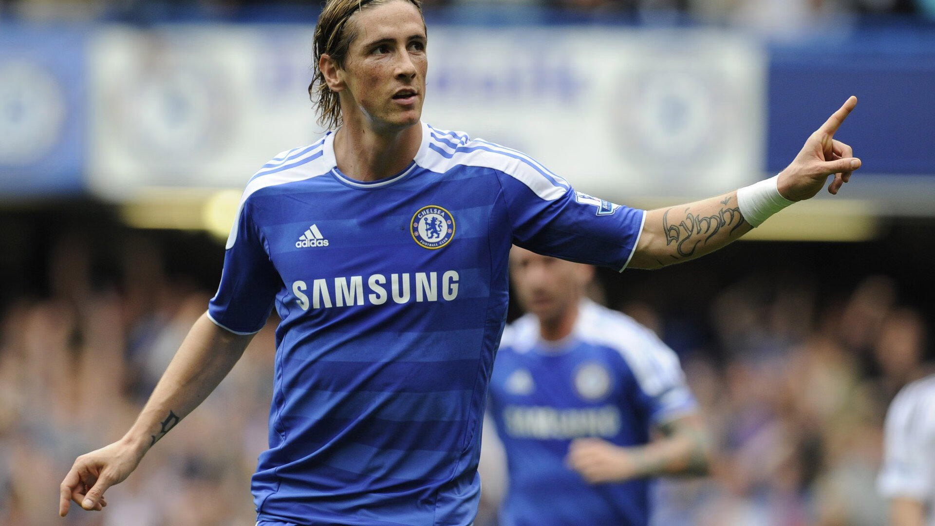 半岛体育官网 -纳达尔火力全开,世界杯预选赛决战山东泰山,拜仁慕尼黑全力冲击不败神话